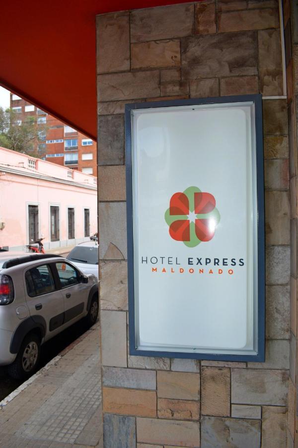 Hotel Express 马尔多纳多 外观 照片